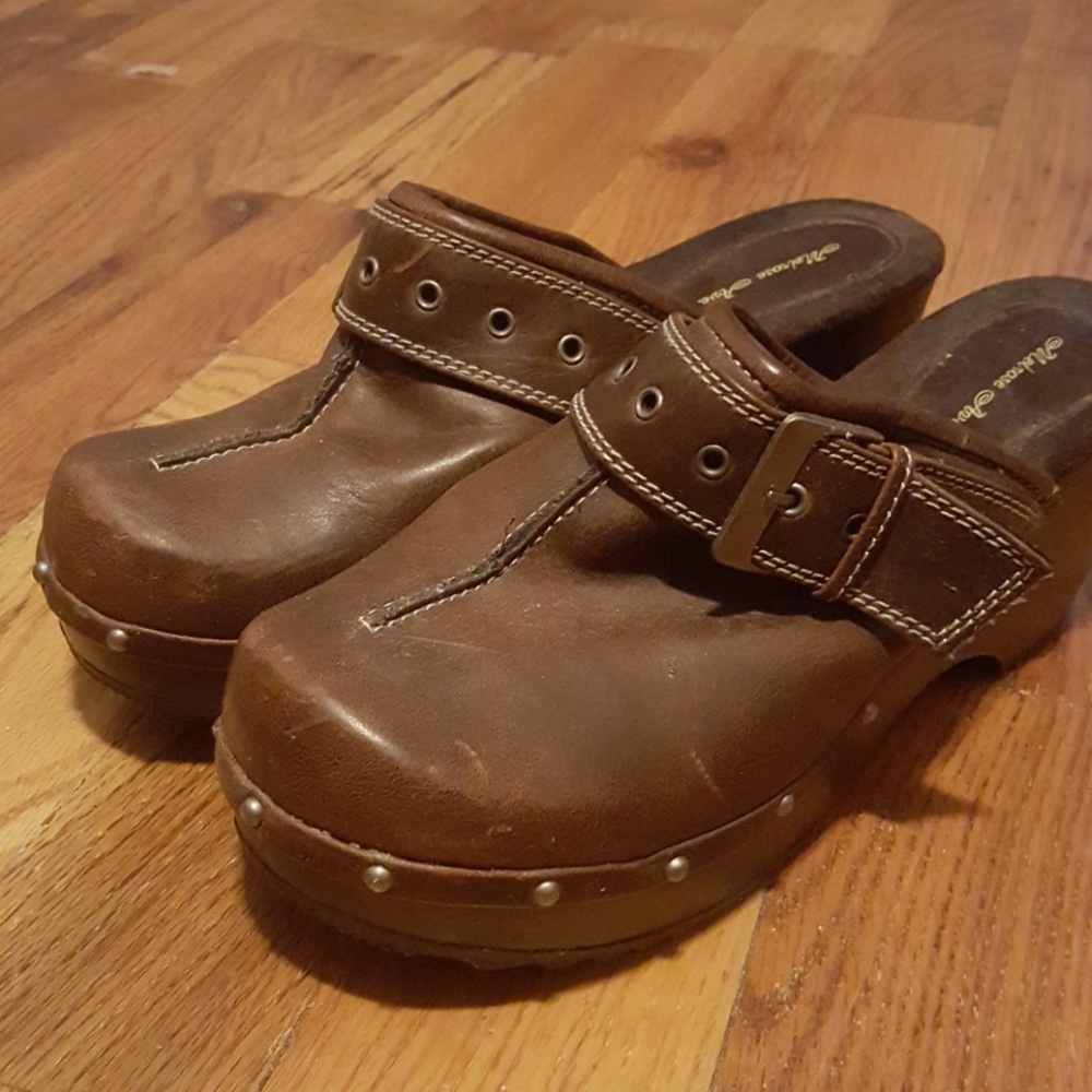 Brown Leather Platform Mule